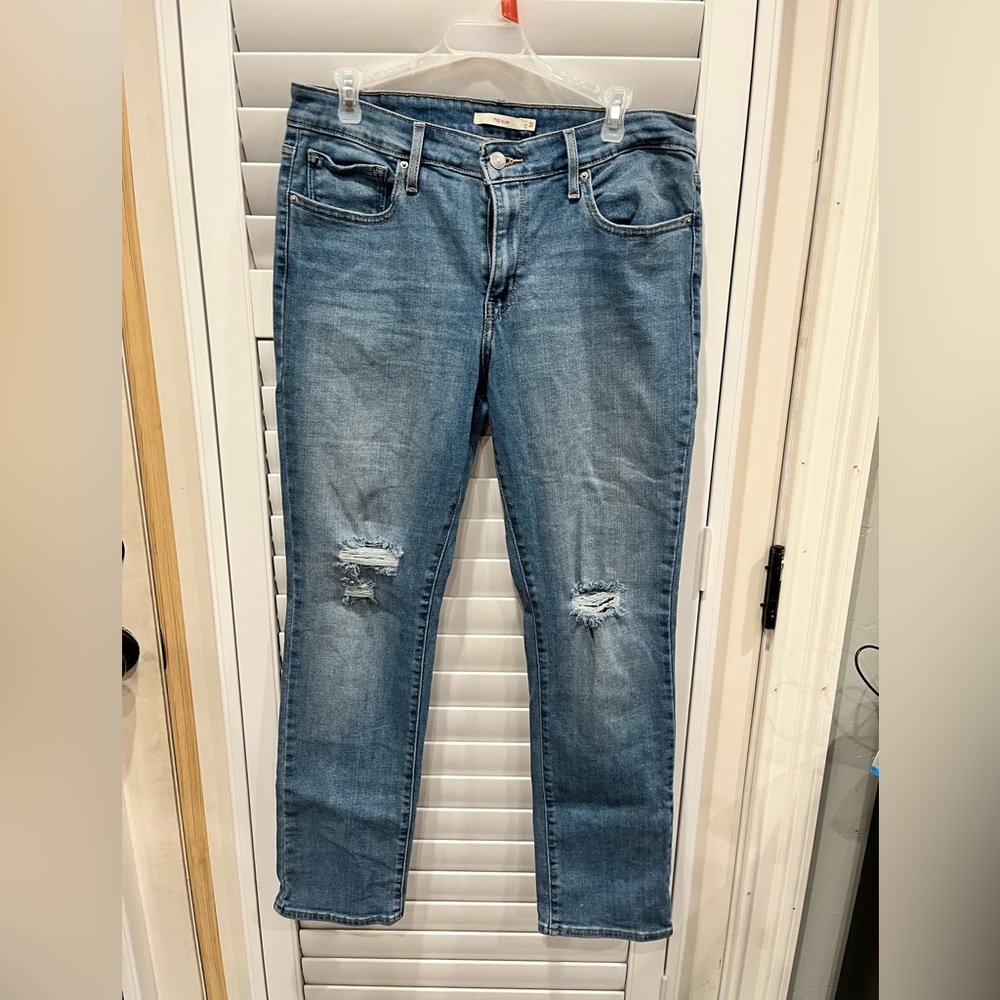Levi jeans